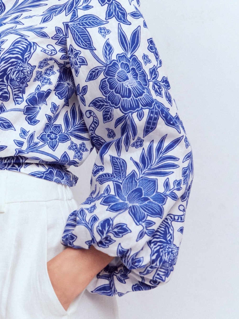 NWT Boden Puff Sleeve Blue Floral Linen Shirt  - size 6 - Picture 4 of 15